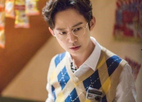 娱乐圈专门讲吃瓜的博主东北女生,东北女生带你领略娱乐圈吃瓜盛宴